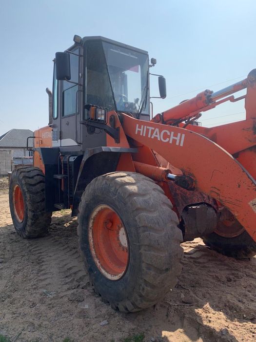 Продам погрузчик  Hitachi 110-7