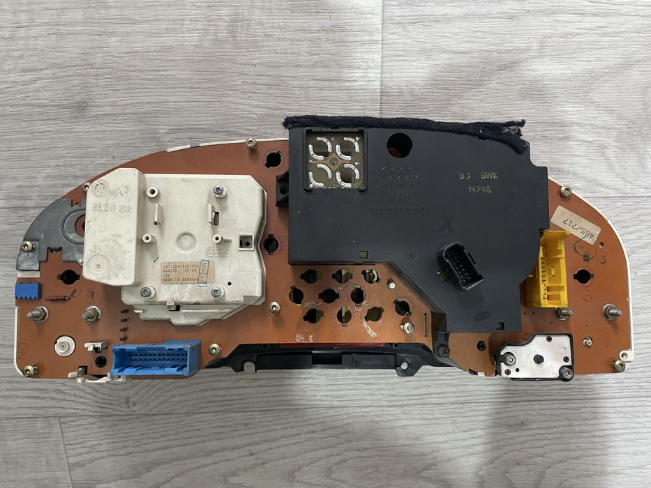 Щиток приборов ауди 80