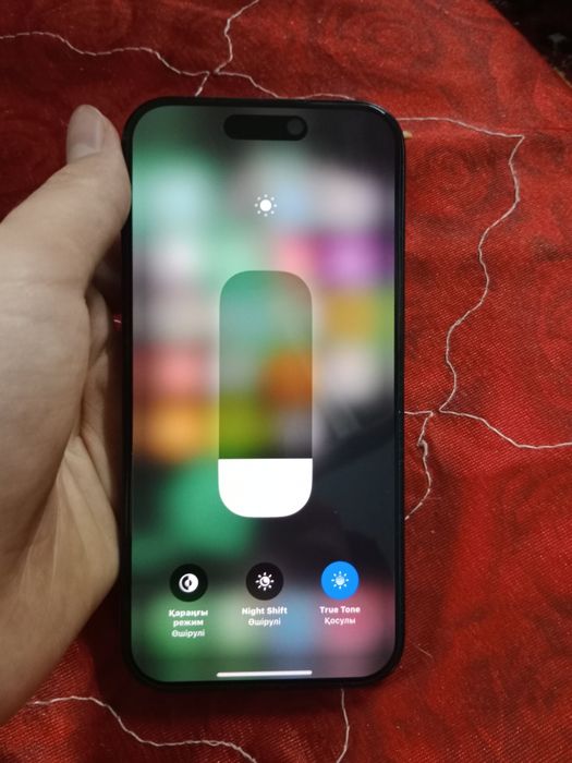 iPhone 15 pro почти новый