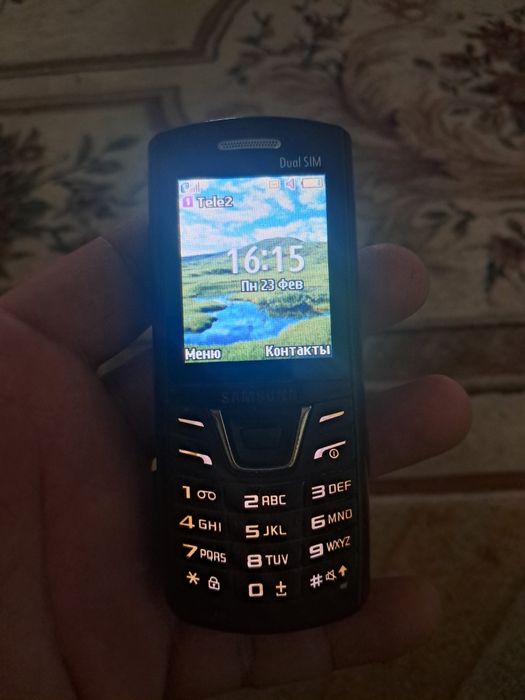 Продам телефон самсунг