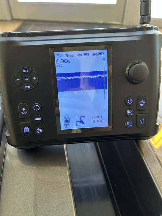 Лодка за захранка Carp Royal King 6.0