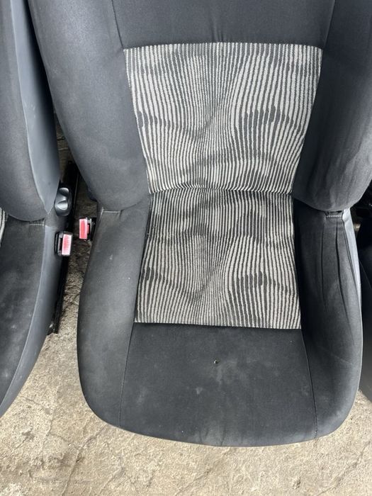 Салон за Dacia Сандеро Sandero 2009 година н 546