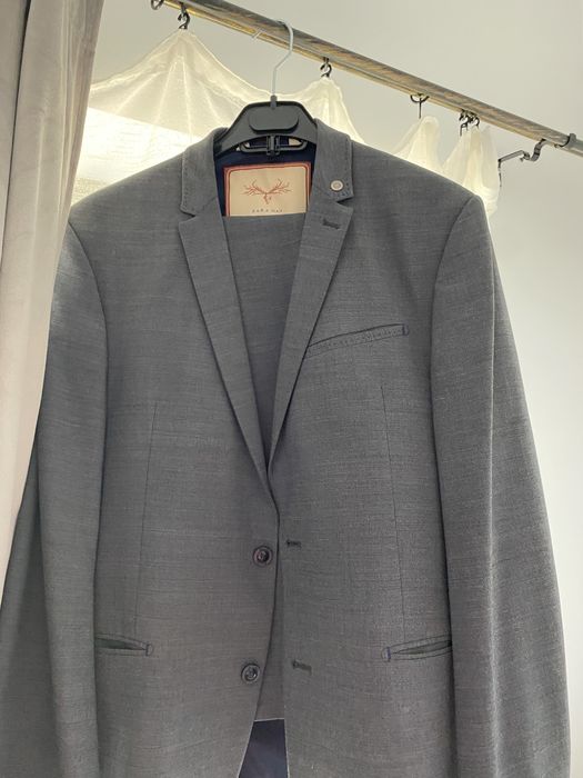 Vand costum cu 2 piese barbati Zara Man