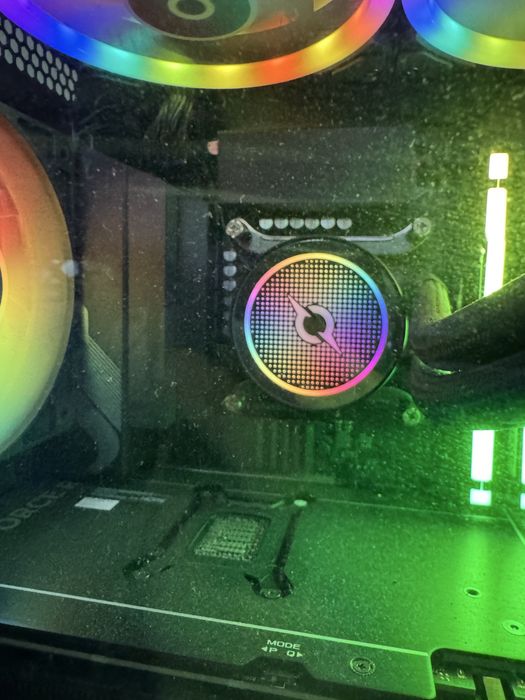 Kit i5 14600kf + placa de baza Gigabyte b760m