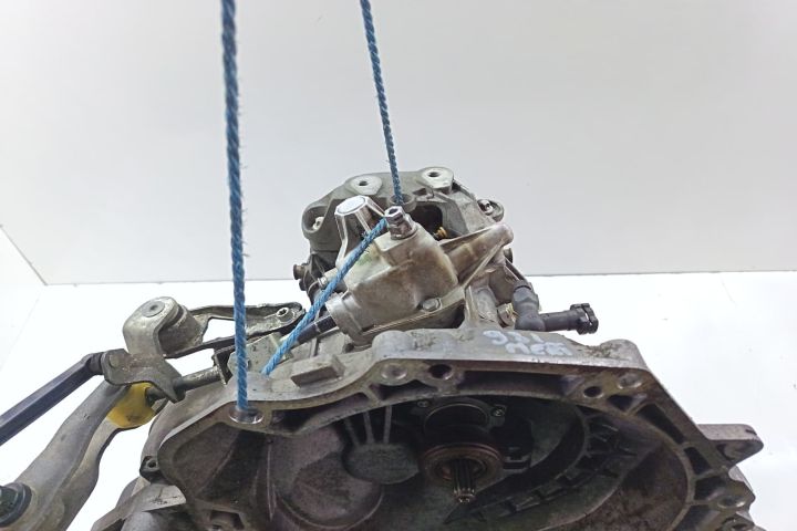 Cutie de viteza 5+1  55352935 Opel Astra H seria