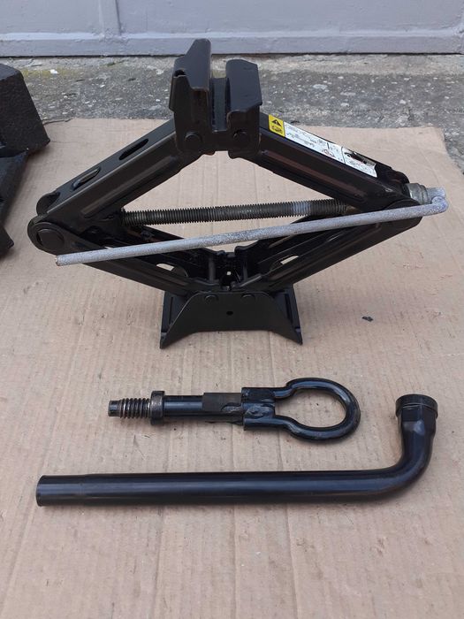 Cric,cheie de roti FORD Focus, C-max, S-max, Mondeo