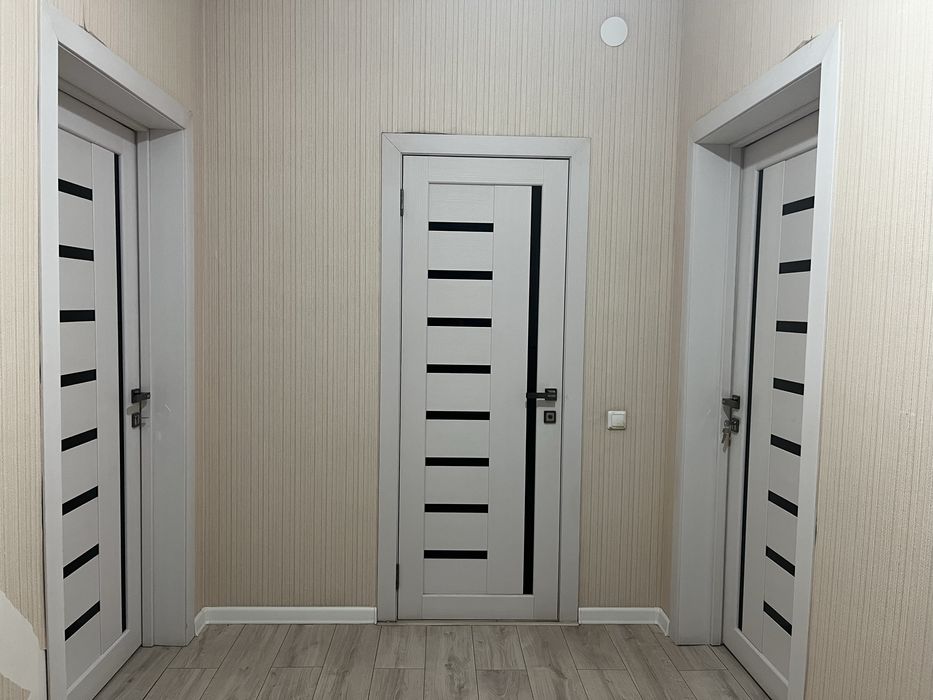 Продам межкомнатные двери !!