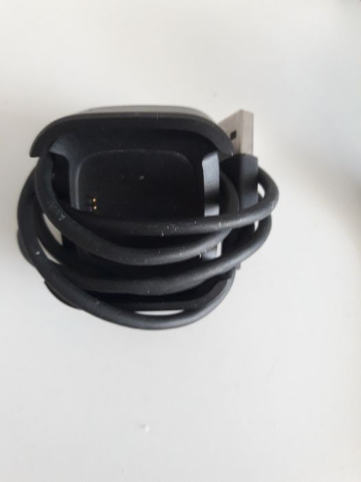 Ръчен часовник и зарядно