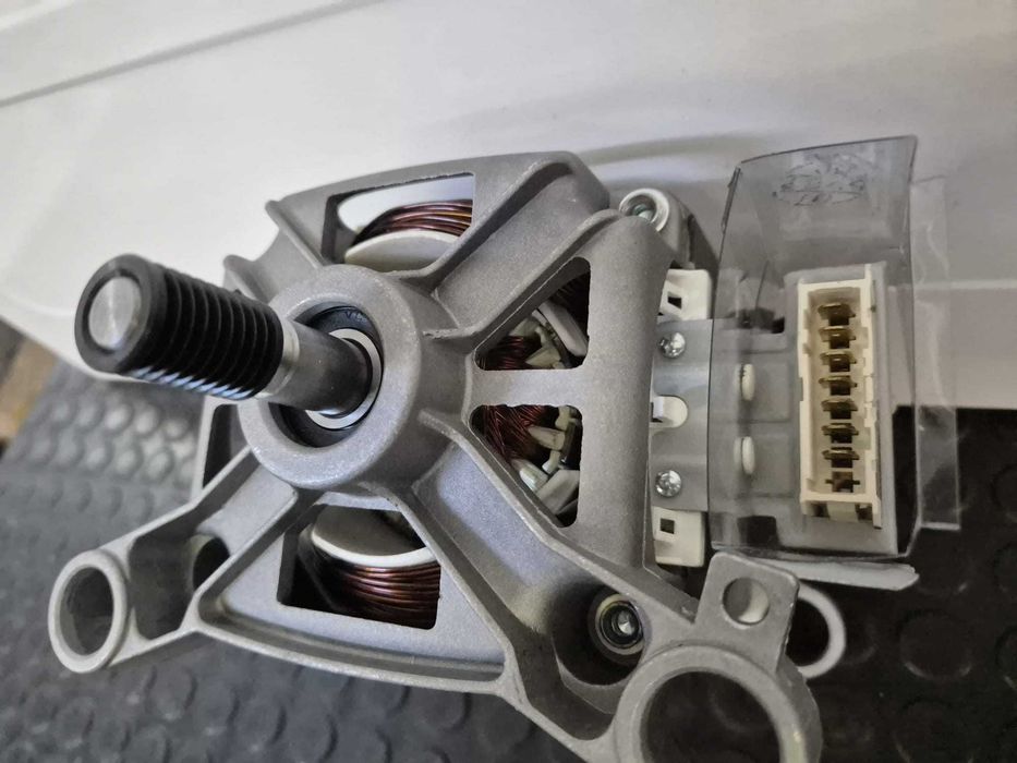 Motor 7 pini masina de spalat Arctic Beko Tonlon DUM66-39 2841290100, produs Nou , compatibilitate extinsa