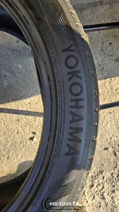 285/40 R22 • Iarna • Yokohama BluEarth Winter V906 110W | 2 buc | DOT 2023 | Pret/buc