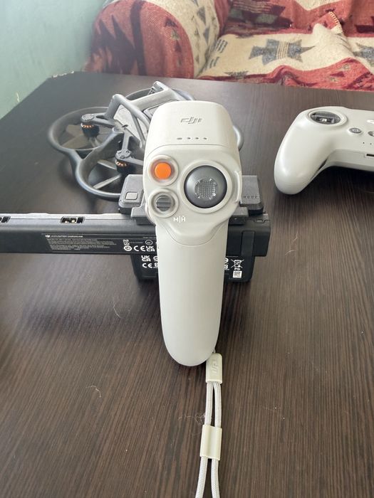 Dji Avata със 2 батерии dji motion controller