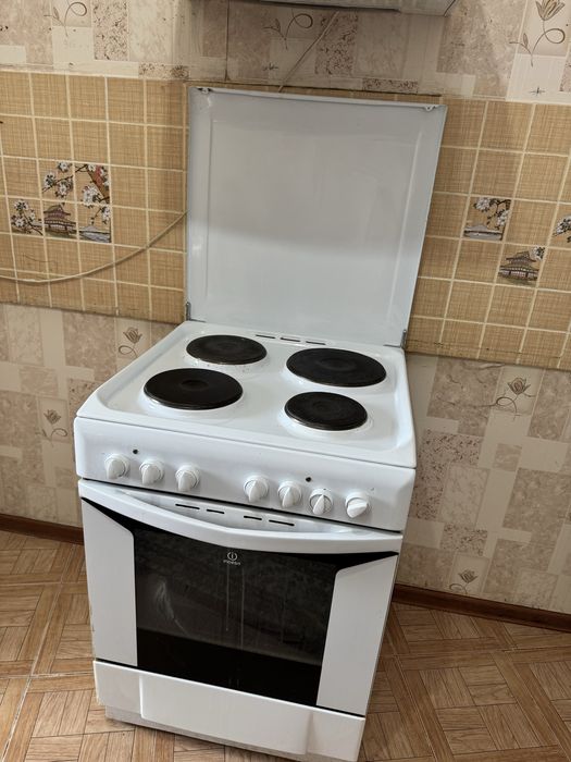 Плита Indesit