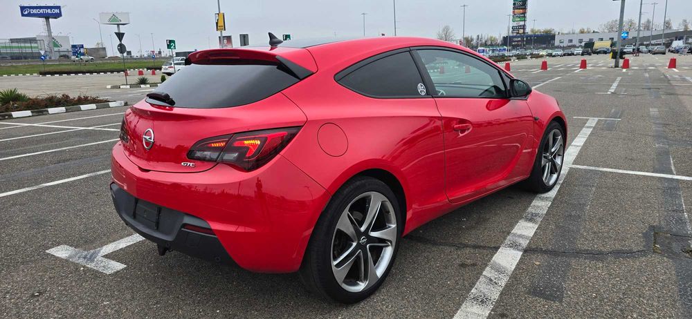 Se vinde Opel Astra GTC