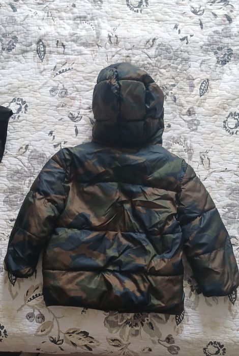 Продам детские куртки для мальчика