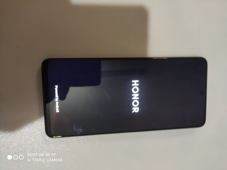 Продам телефон huawei