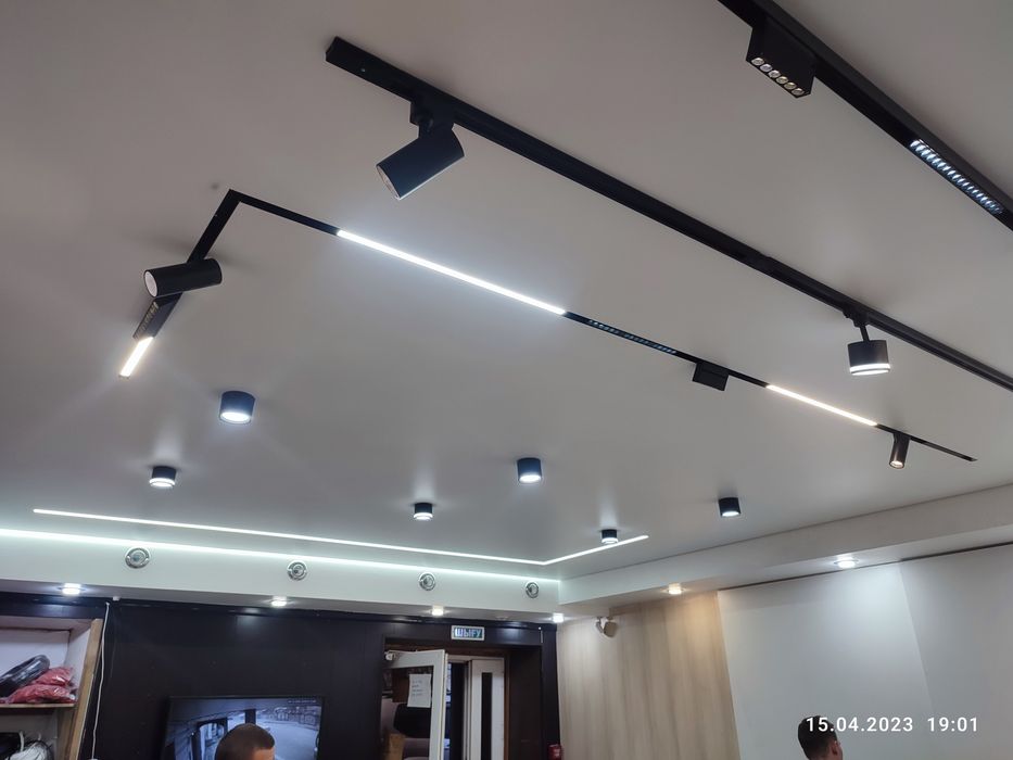 натяжные потолки, треки, софиты, споты