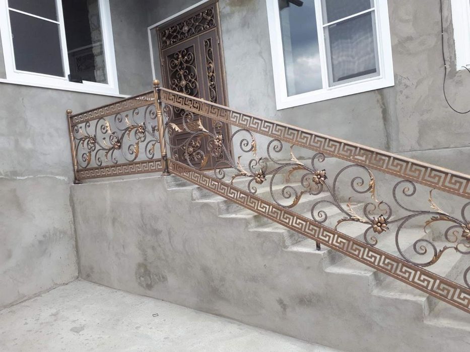 Перила кованный.