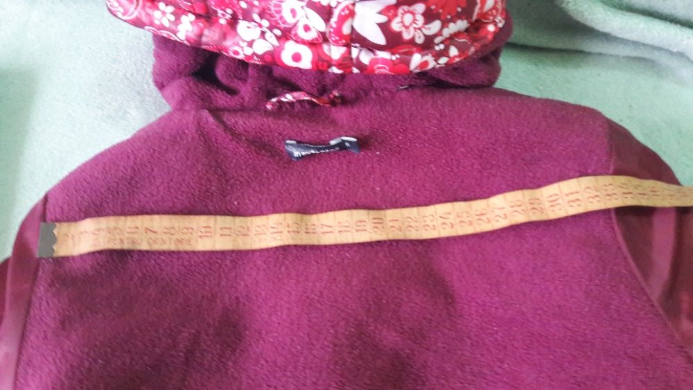 vand jacketa de iarna florala + căciulă