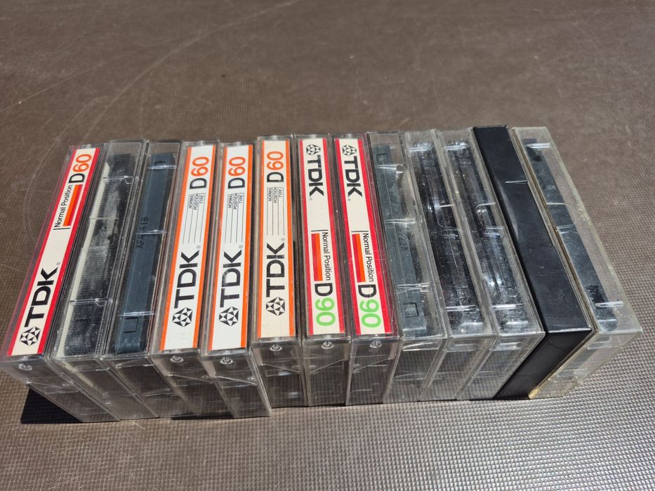 Vând 13 casete audio originale TDK de 60-90 minute colectie de muzica mixta