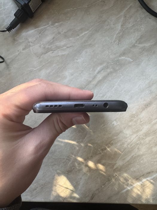 Телефон Realme C11 (работещ)