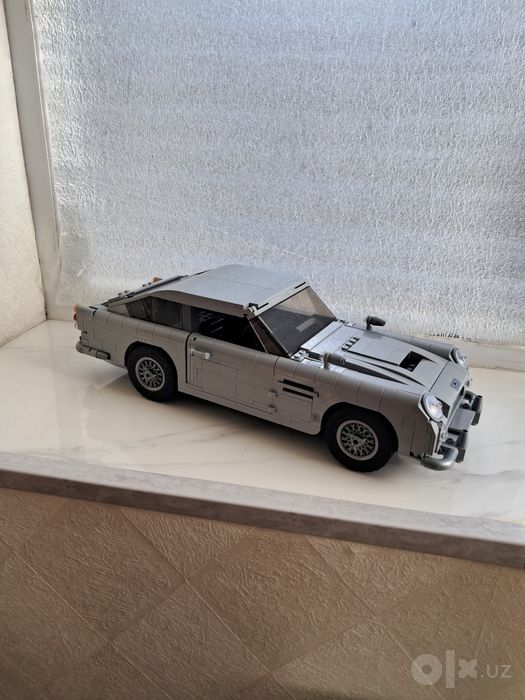 Lego creator aston martin