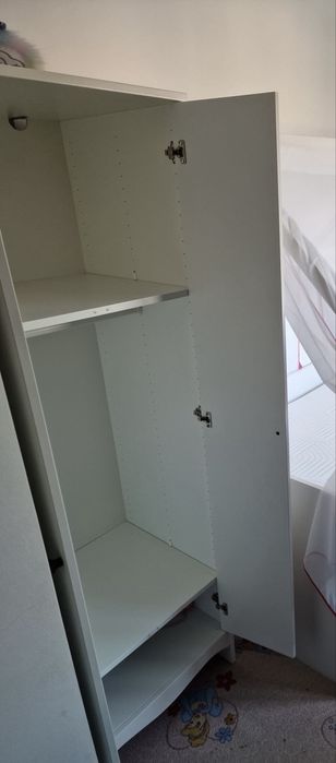 Vand Dulap de haine pretabil pentru camera copilului