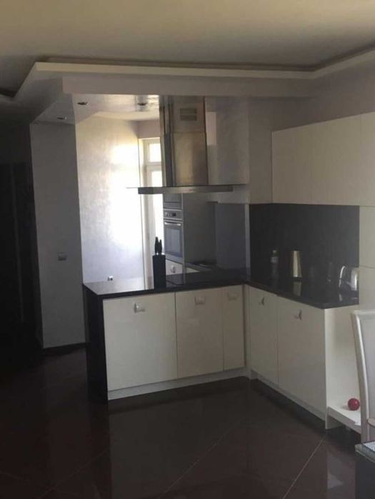 Продава се Тристаен апартамент в София, Младост 2 - 120 кв.м за 1750 €/кв.м - Снимка #1