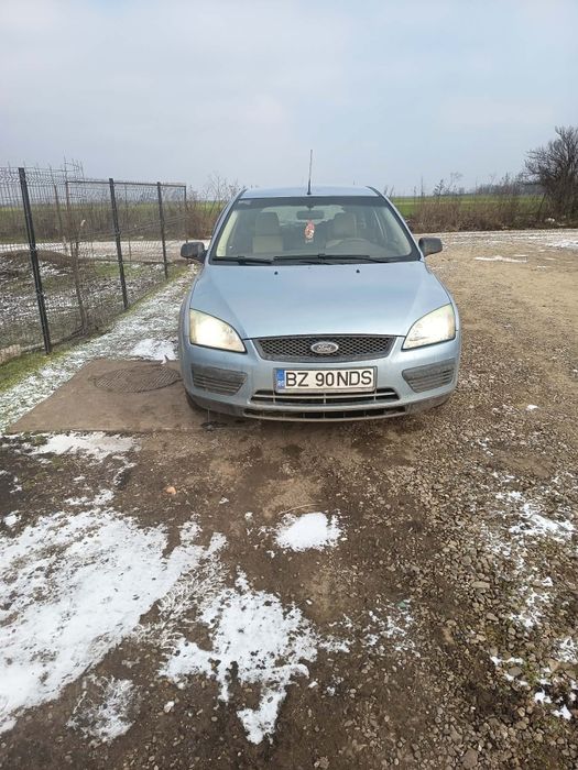Vând Ford Focus 2 hatchback