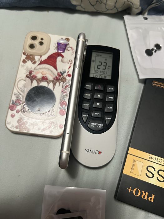 Vand iphone 11 top full alb nou nout baterie 100/100% garantie 1 an plus bonus husa folie accesorii cam etc alb top 128 gb neverlock face id functiona