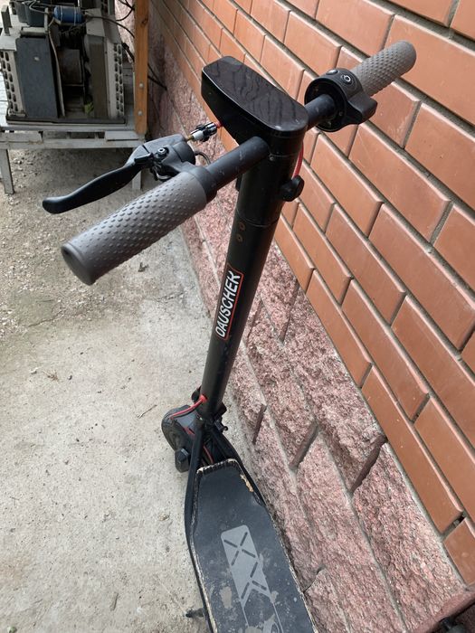 Продам Электросамокат в хорошем состояний