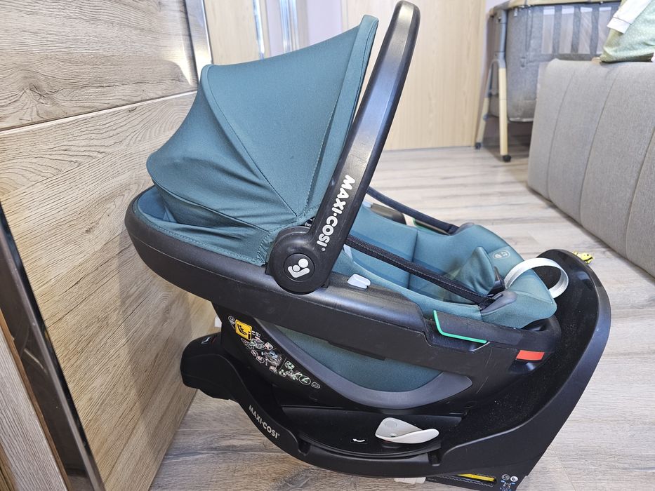 Maxi-Cosi Стол за кола Coral 360 - Зелен + база  FamilyFix 360 PRO