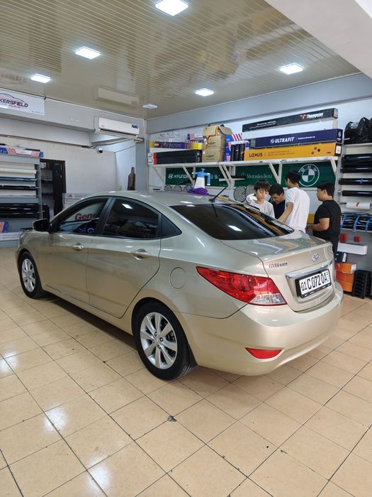 Хундай Акцент 2011 фулл,пробег 123000км