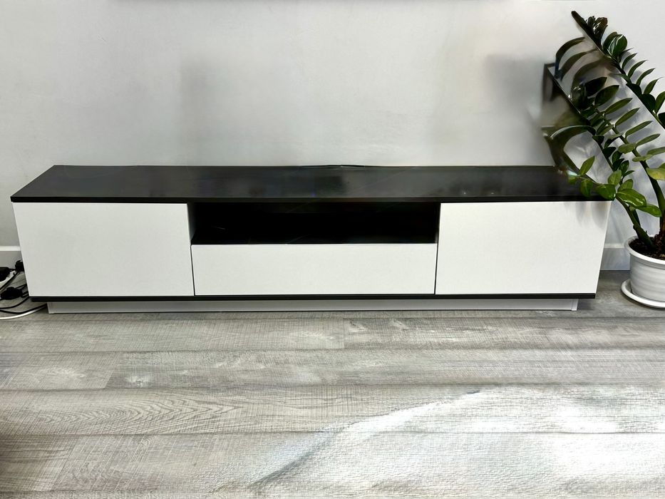 Тумба под телевизор