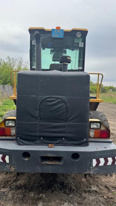 Продам фронтальный погрузчик