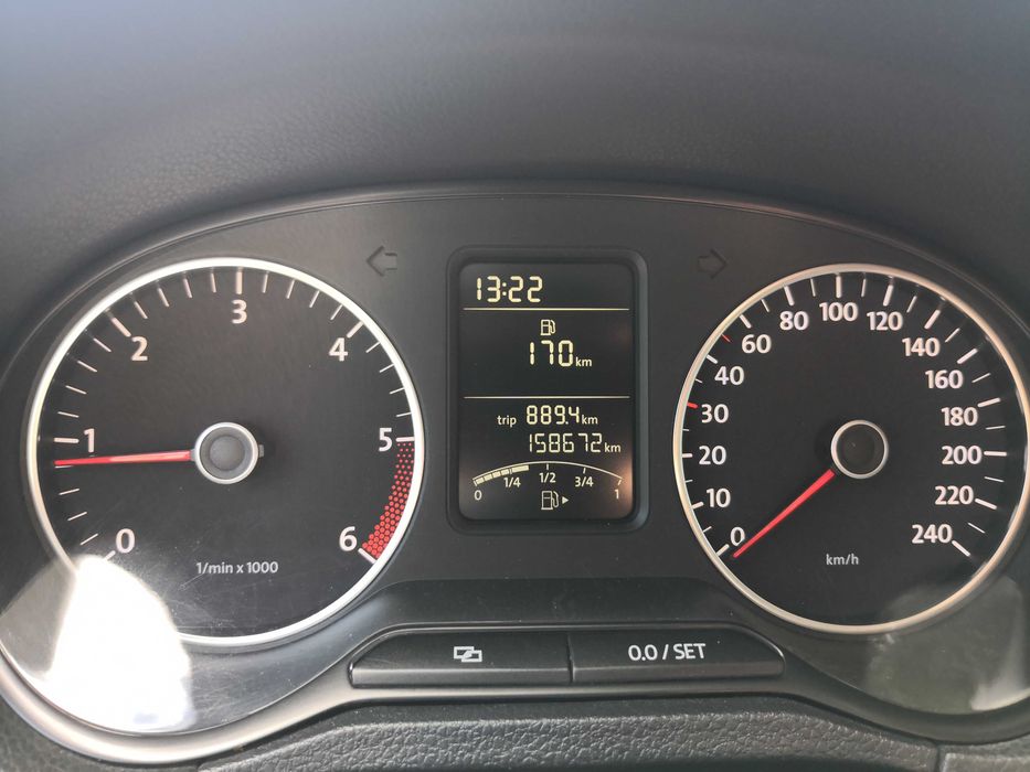 VOLKSWAGEN Polo 2011 — imagine 4