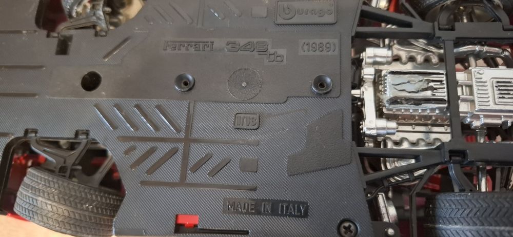 Vand macheta RABLA Ferrari 348 scara 1:18 Bburago CITITI DESCRIEREA