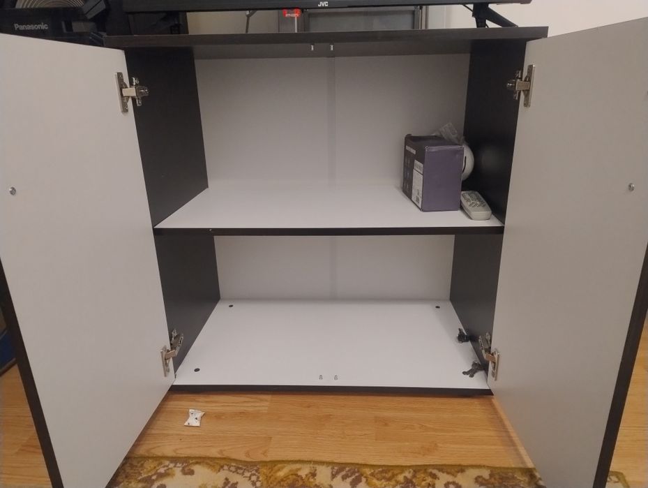 Comoda in doua culori ( noua)