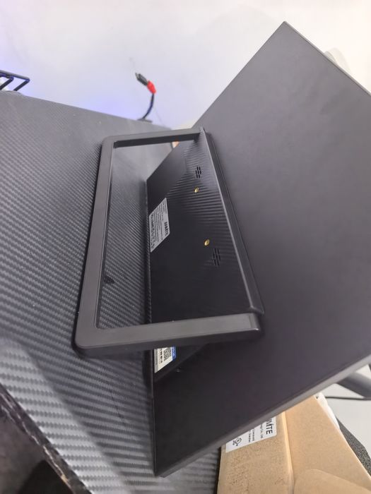 Подвижен Монитор 16инча 1920x1200 60hz