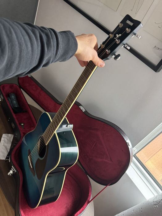 Аккустическая гитара Yamaha fg820