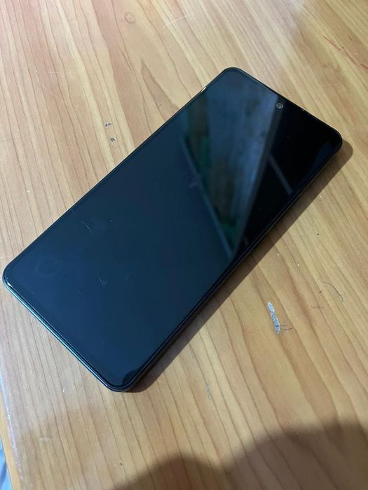 Продаю Vivo v27e 8gb (128gb)