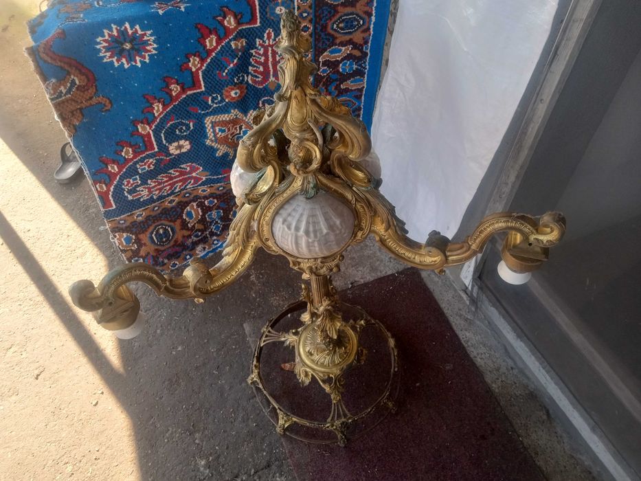 Vând candelabru ...