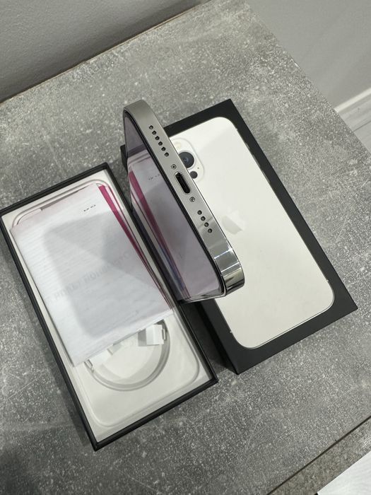 Продам iPhone 13 Pro Max