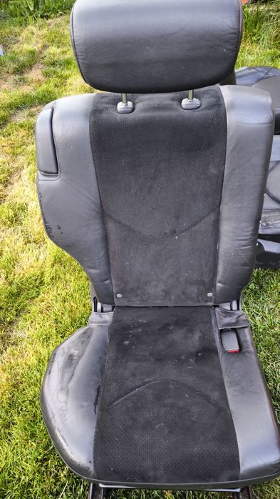 Toyota RAV4 2011 г. Кожен салон , задна лява врата и пета врата