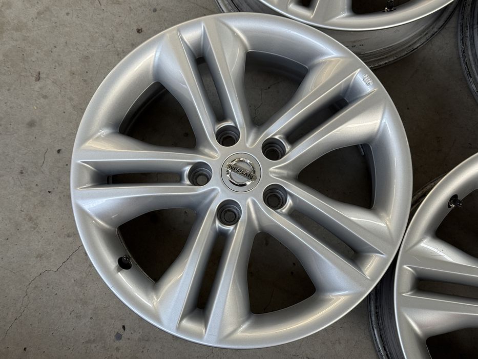 4бр. КАТО НОВИ 17” ОРИГИНАЛНИ Джанти 5х114.3 за -NISSAN/TOYOTA/MITSUBISHI/японски- 6,5Jx17H2, ET40