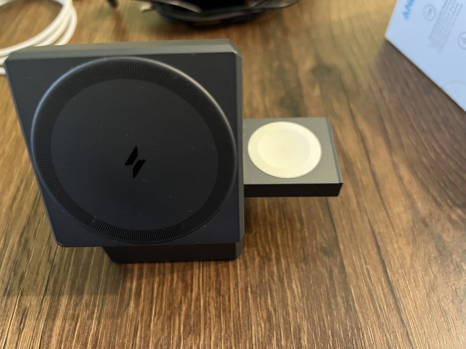 Безжично зарядно Anker 3-in-1 Cube MagSafe, Магнитно, 15W