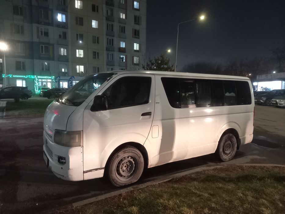 Тойота Хайс микроавтобус