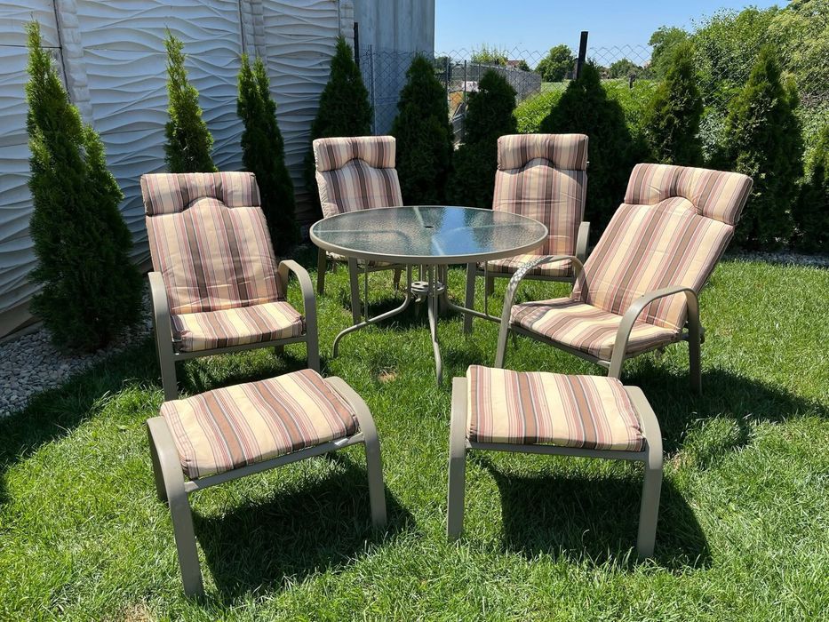 Set mobilier grădină – masă + 4 scaune + 2 tabureți