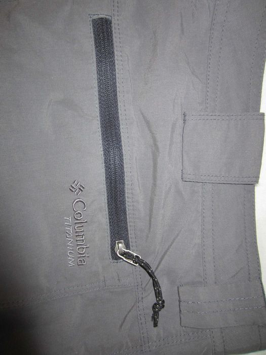 Pantalon Columbia Titanium,  masura 60, fermoar pentru bermude, material subtire ( 70% tactel nylon +30%bumbac), fabr.in Vietnam, stare f. buna-ca noi
