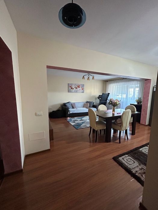 Inchiriez apartament 3 camere