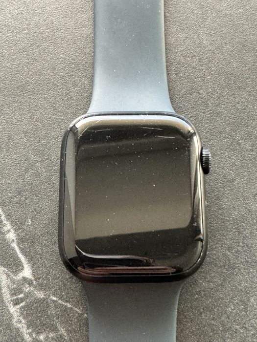 Apple Watch Series 7 – 45mm Midnight Aluminum (GPS + LTE)